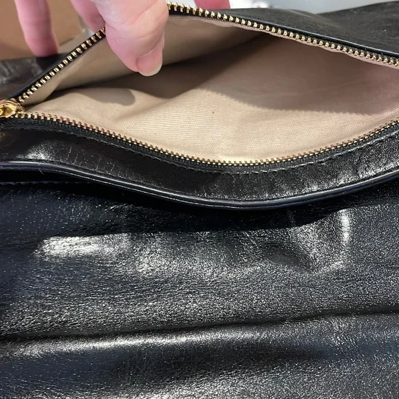 🛍🛍HOST PICK🛍🛍Stunning Tory Burch Crossbody leather bag - Picture 4 of 12